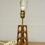 860 5722 TABLE LAMP